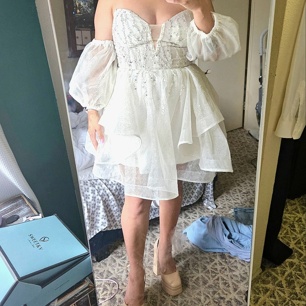 Short tulle and sparkle wedding dress